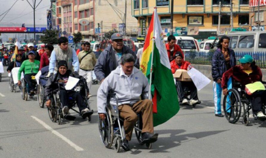 Discapacitados en Bolivia luchan por sus derechos mientras son reprimidos violentamente por el gobierno